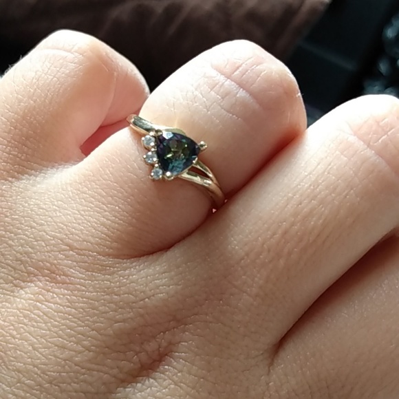 Jewelry - 10k yellow gold mystic cz ring